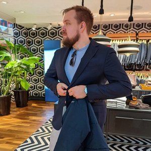 Meet your Posher, Christopher